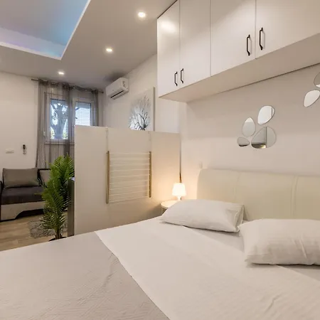 Twins Apartment Split