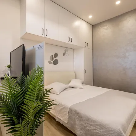 Twins Apartment *